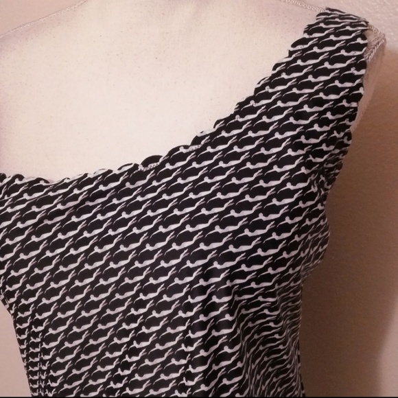 👙1-Shoulder Swimmer Patterned Swimsuit Top - Picture 6 of 7